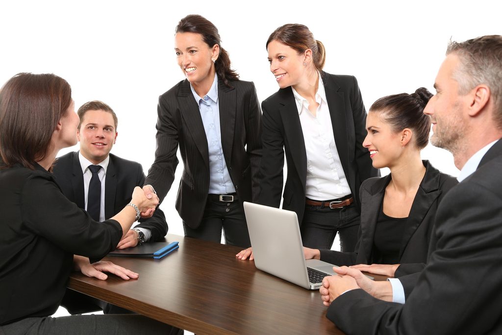 How to Communicate Like a Leader in Meetings 089photoshootings people 1979261 1920